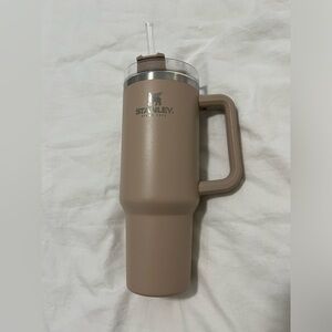 Stanley Tan 40oz Tumbler